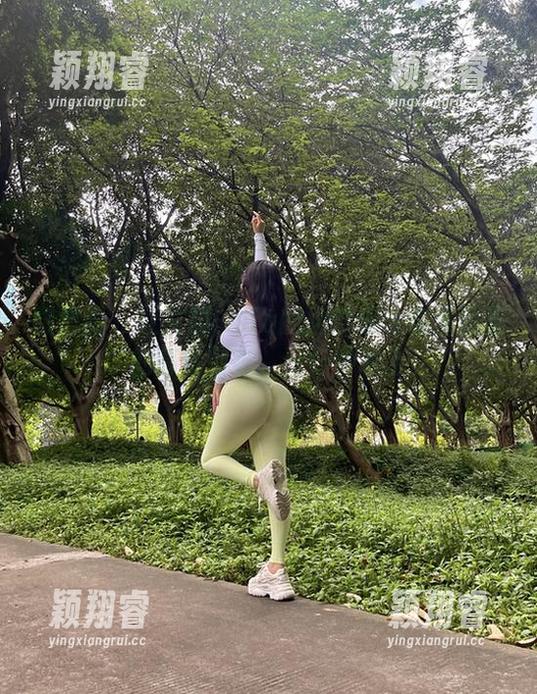 微密圈 - 让艾拉·isla的婚纱成为你桌面里的高清壁纸，分分钟爱上