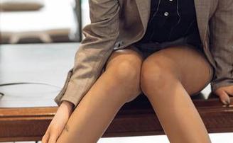 花漾show – 瞎了我的眼！小海臀Rena眼镜美图资源全民疯转！