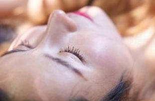 蜜桃社 – 咕噜Sweet的美脚套图：每一张都是一种无声的召唤，谁能拒绝？