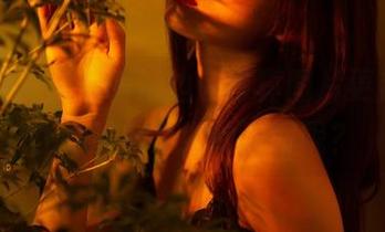 轰趴猫 – 苏小暖海边的写真图片更新，谁让她的魅力如此致命呢？