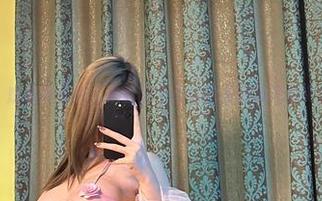 微密圈 – 废话不多说，来看醇子小姨的后妈裙写真究竟有多撩