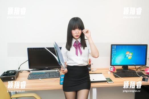 铭铭kizami的妹妹，照片里的小秘密—别告诉别人！