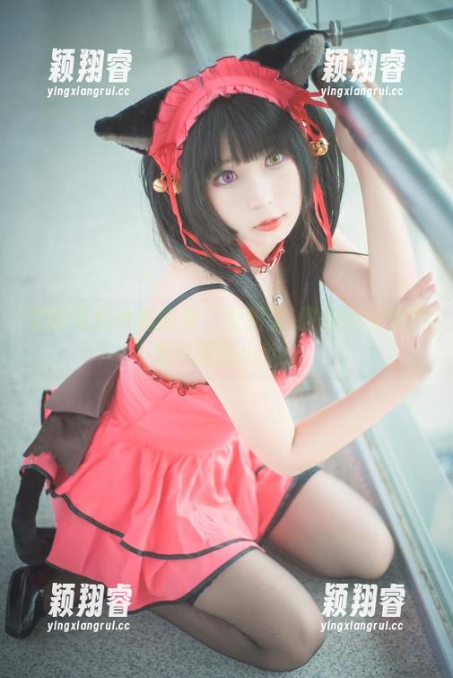 雯粥粥i 定制写真中的修女:雯粥粥i教你如何在严肃中撒点小欢!